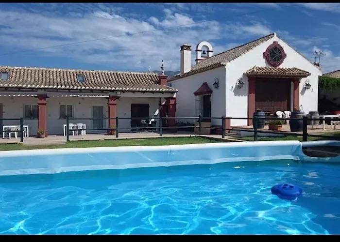 Mijas. Cerca Playa Y Montaña Con Jardín